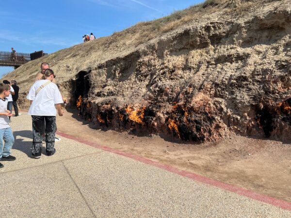 جبل النار في ضواحي باكو (أوج 24)