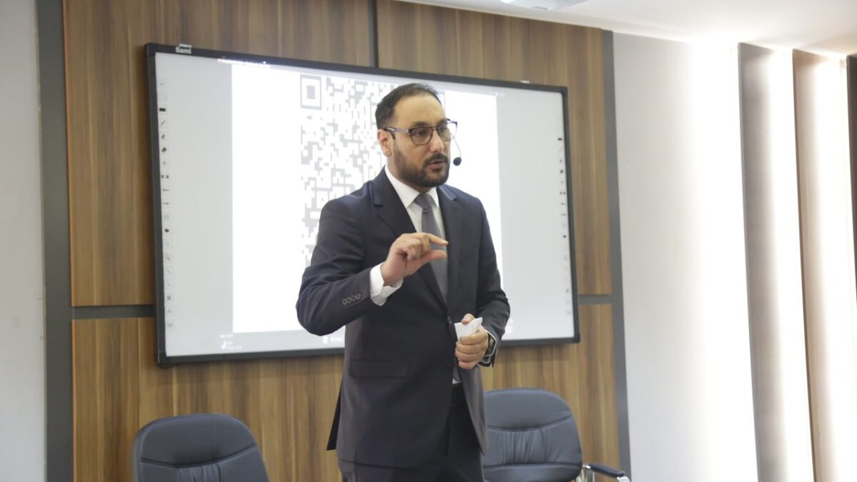 السعدي: إيران تستخدم مضيق هرمز كأداة ضغط اقتصادي (أوج 24)