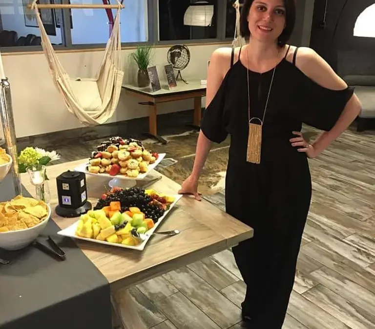 آمي إسكريدج م توفيت متأثرة بطلق ناري أطلقته على نفسها داخل منزلها في ولاية ألاباما عام 2022 (فيسبوك)