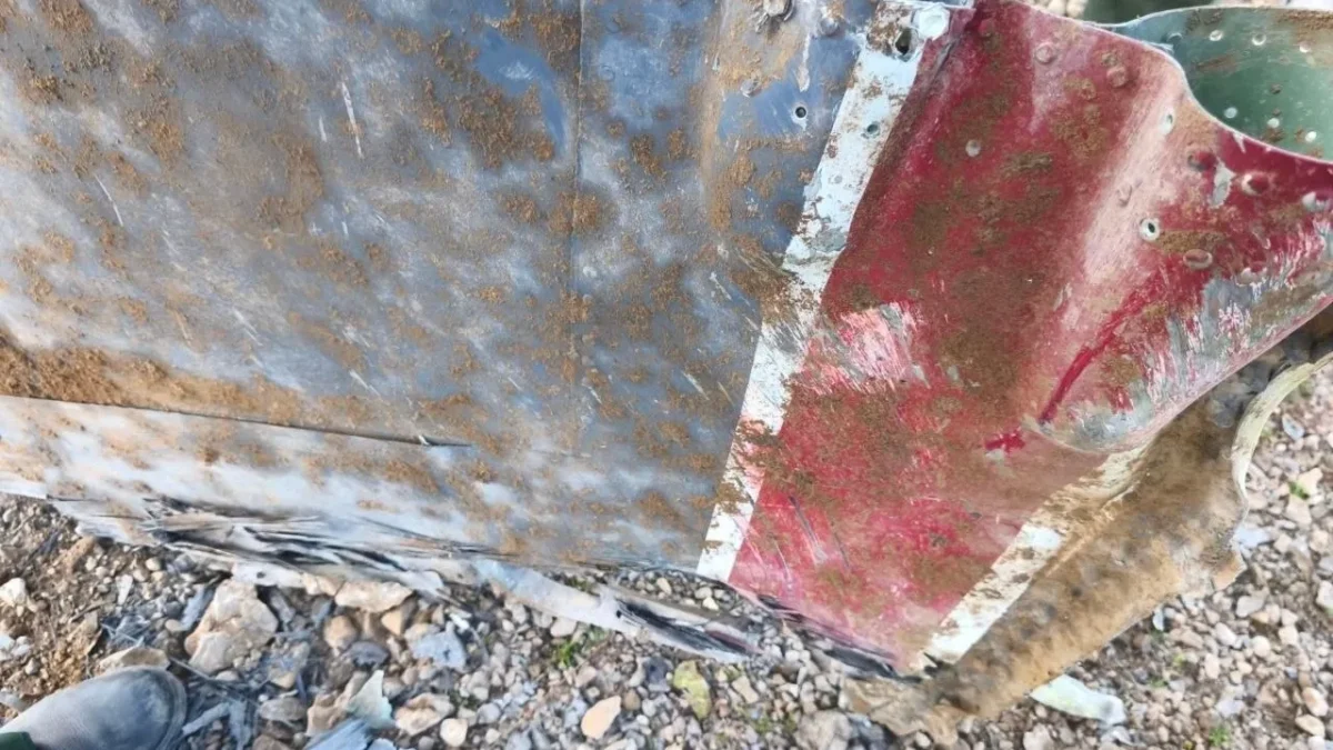 بقايا الطائرة الأأميركية داخل الأراضي الإيرانية ( وسائل إعلام إيرانية)