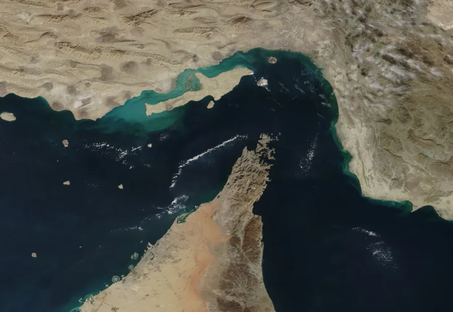 مضيق هرمز… تاريخ من التوترات والتحولات