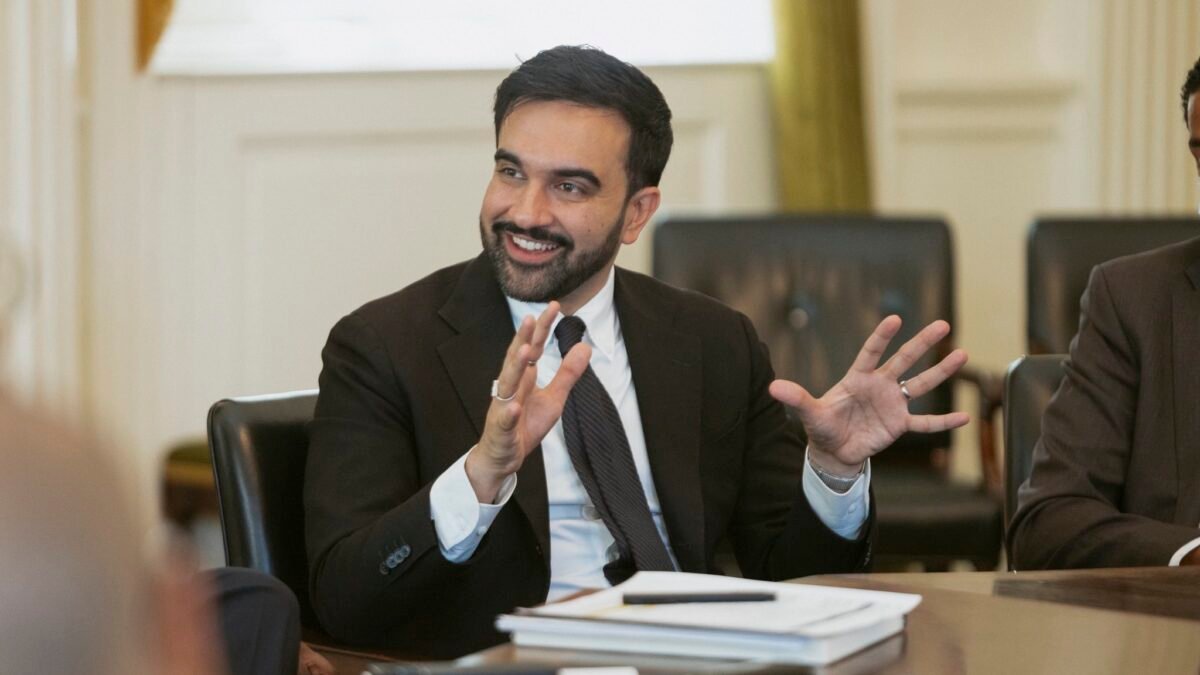 الأنظار تتجه إلى عمدة نيويورك زهران ممداني، السياسي الاشتراكي الديمقراطي الصاعد، لمعرفة ما إذا كان قادراً على تحويل شعبيته إلى نفوذ انتخابي