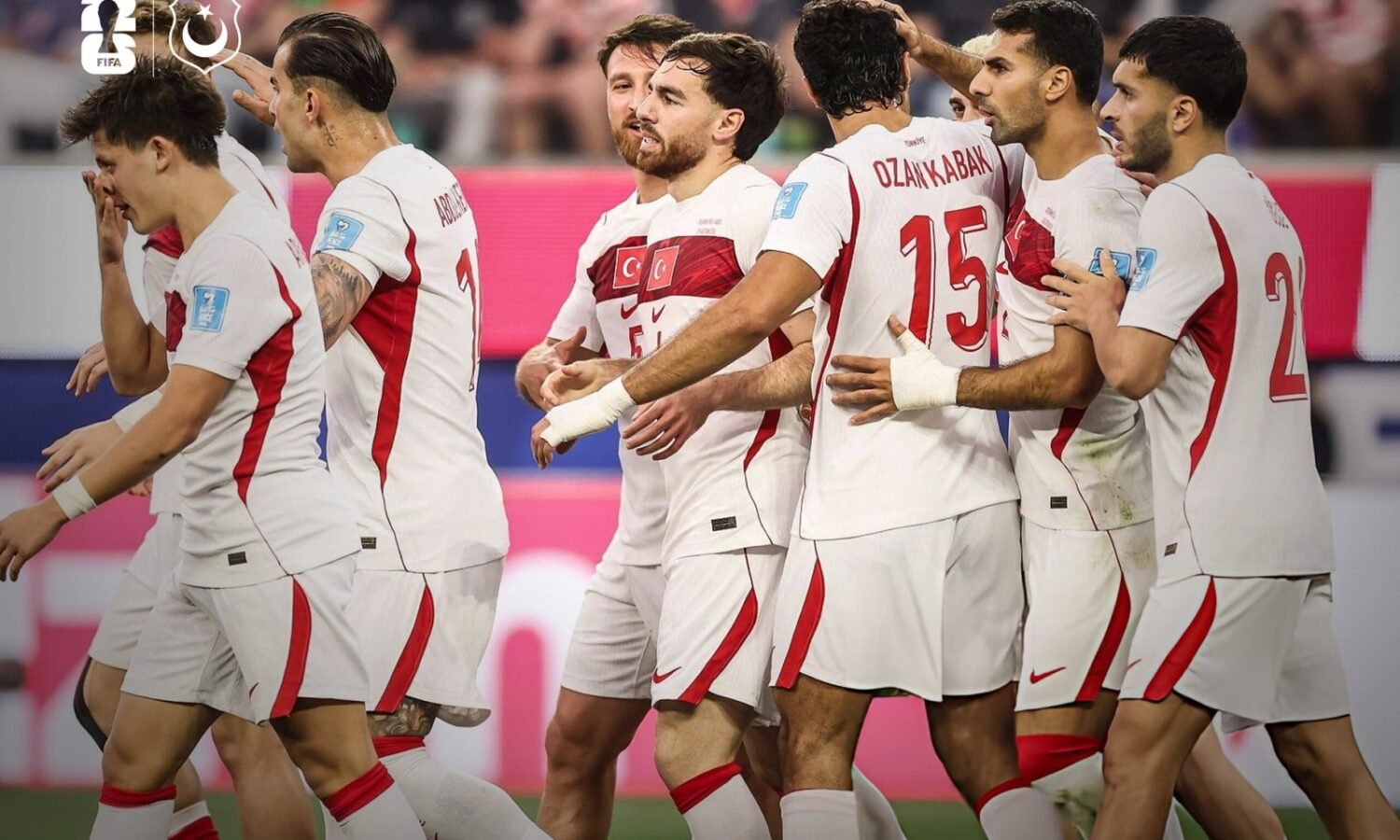 تركيا تُهزم أميركا 3-2 وأستراليا تضمن التأهل إلى دور الـ32