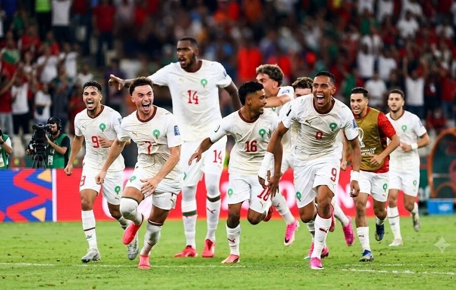 المغرب يُطيح بهولندا بركلات الترجيح.. كيف تفوق أسود الأطلس على الطواحين؟