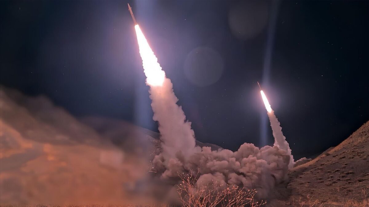 طهران على توسيع الضربات باستهداف دول في المنطقة