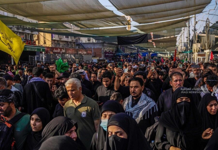 زيارة الأربعين.. لماذا يتوافد ملايين الشيعة إلى كربلاء كل عام؟