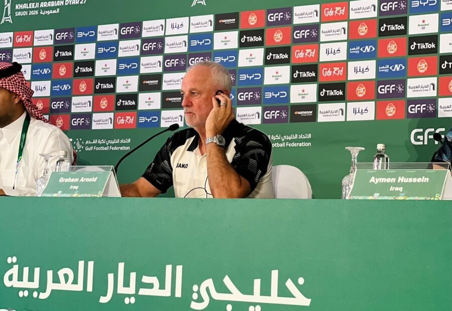 العراق أمام عُمان.. أرنولد يرفع سقف التحدي بحثًا عن اللقب الخليجي