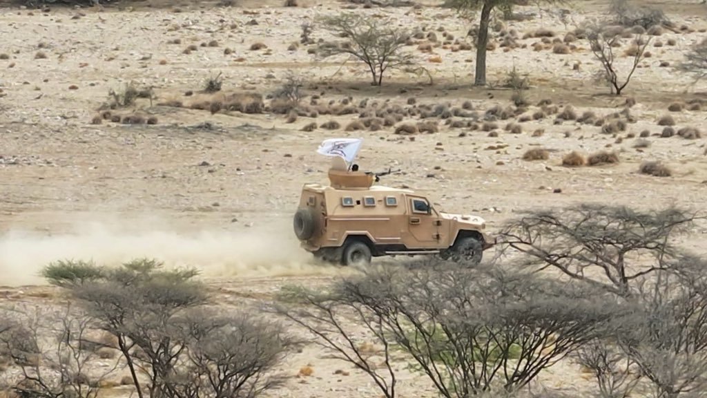 معركة باب المندب تتسع والحوثيون ينقلون الرد إلى السعودية